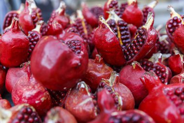 Sokakta satılan el bombası kesmek
