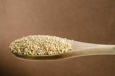 Quinoa bir kaşık, yakın çekim, adam renk