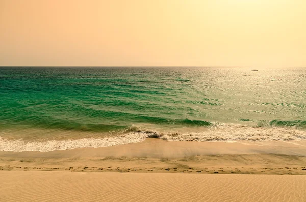 bir kış da plaj güneş doğarken