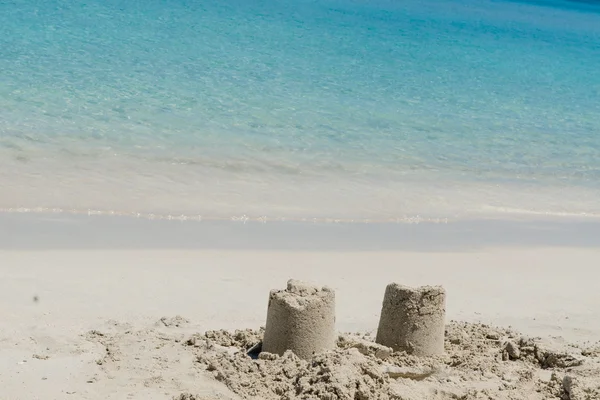 Kumdan kale kalıntıları, deniz kıyısı