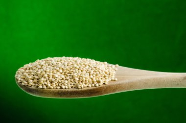 Quinoa bir kaşık, yakın çekim, adam renk