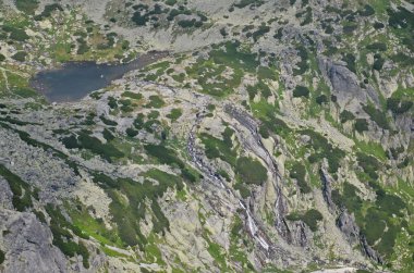 dağ Gölü ve şelaleler