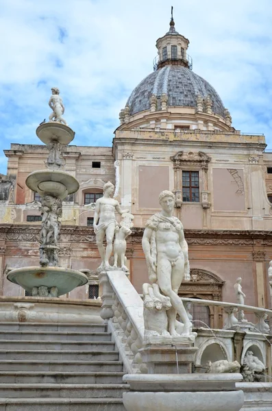 Pretoria fontän i Palermo, Italien — Stockfoto