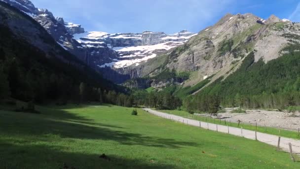 Veien til Cirque de Gavarnie – stockvideo