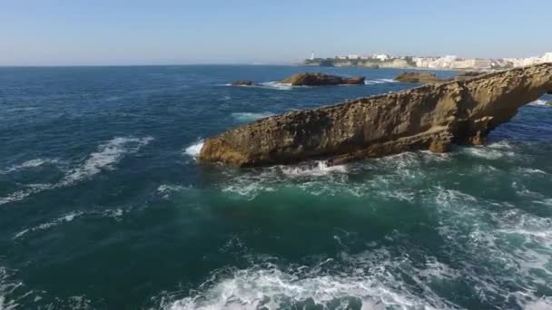 Felsen in Biarritz, Frankreich — Stockvideo