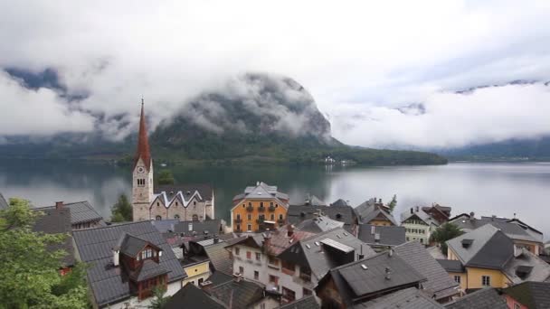 Деревня Халлстатт в Австрийских Альпах — стоковое видео