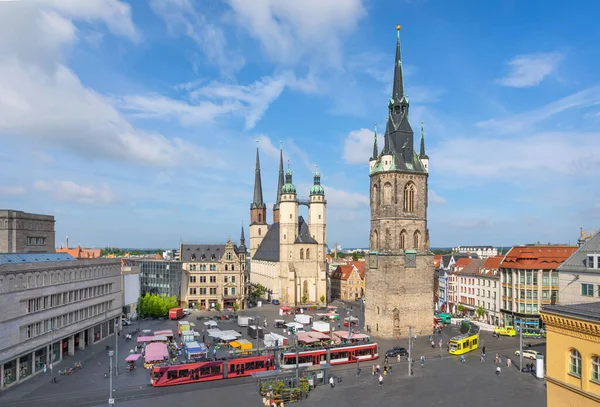 Halle Saale 阳光普照的Marktplatz广场和Marktkirche教堂的空中景观 — 图库照片