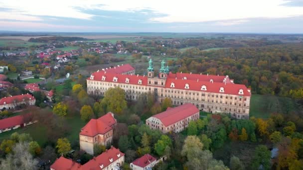 Lubiaz Polen Luftaufnahme Der Historischen Zisterzienserabtei Größte Der Welt — Stockvideo