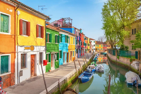 Ilha Burano Veneza Venezia Itália Pequenas Casas Tradicionais Coloridas Longo — Fotografia de Stock