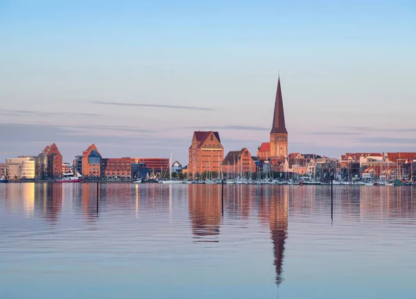 Rostock Germany City Skyline Reflecting Water Warnow River Evening — Stock Photo, Image