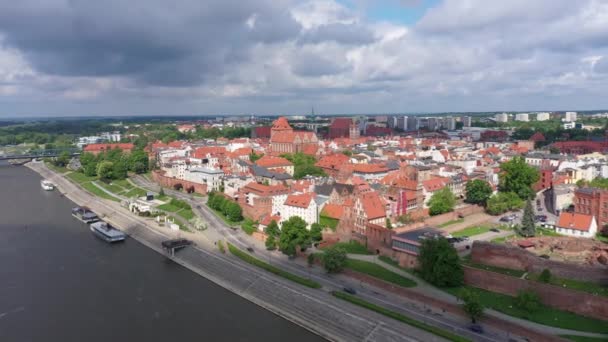 Torun Polen Flygfoto Över Gamla Stan Från Floden Vistula — Stockvideo