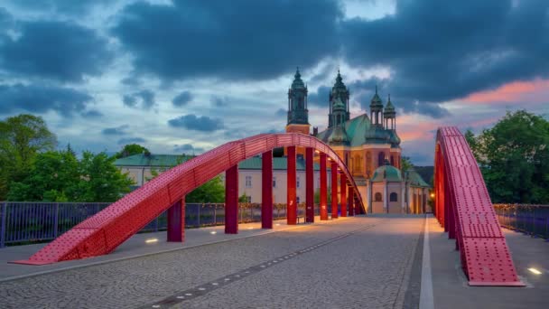 Poznan Polonya Ürdün Köprüsü Poznan Katedrali Alacakaranlıkta Hareketsiz Gökyüzü Görüntüsü — Stok video