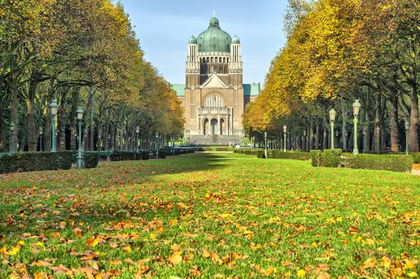 Parque Elisabeth, perto da Basílica do Sagrado Coração, Bruxelas — Fotografia de Stock