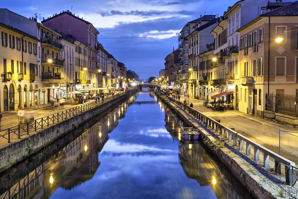 Naviglio Grande canal à noite, Milão — Fotografia de Stock