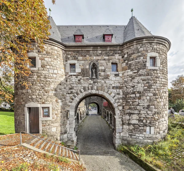 Ponttor - portão medieval da cidade em Aachen — Fotografia de Stock