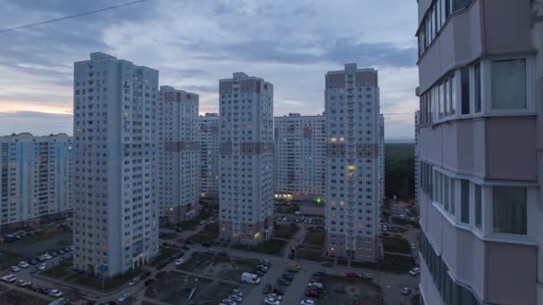 Edifici residenziali nel nuovo quartiere di Mosca — Video Stock
