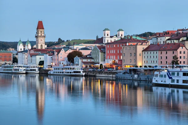 Skyline Passau por la noche — Foto de Stock