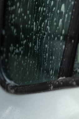 Pencere mührü kalitesini, pencere kilitlerinin eksiksiz incelenmesini ve temizliğin etkinliğini, pencere mührü bütünlüğü ve temizlik performansının kapsamlı değerlendirmesini değerlendir