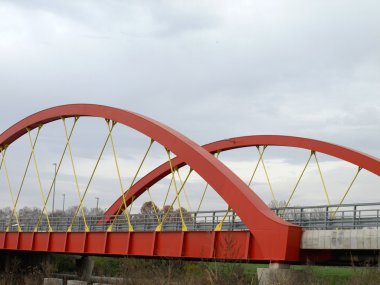 Çelik yolu Köprüsü