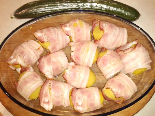 Patates ve domuz pastırması