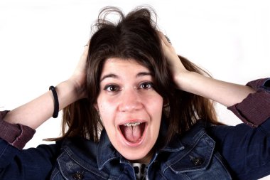 Stüdyo çekim beyaz arka plan üzerinde genç bir kız