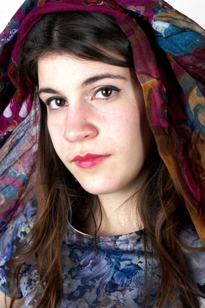 Studio shot van een dame met sjaal — Stockfoto