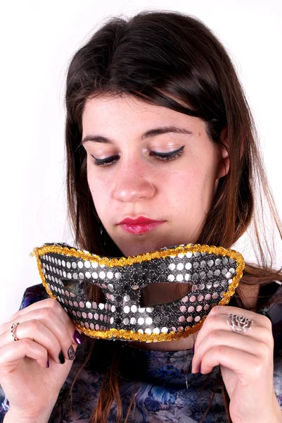 Студийный снимок женщины в маске — стоковое фото