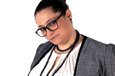 Beyaz arka plan üzerinde kadın portre 