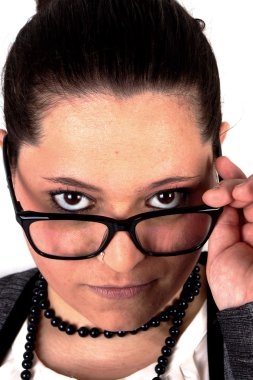 Beyaz arka plan üzerinde kadın portre 