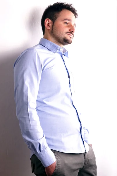 Menino com camisa — Fotografia de Stock