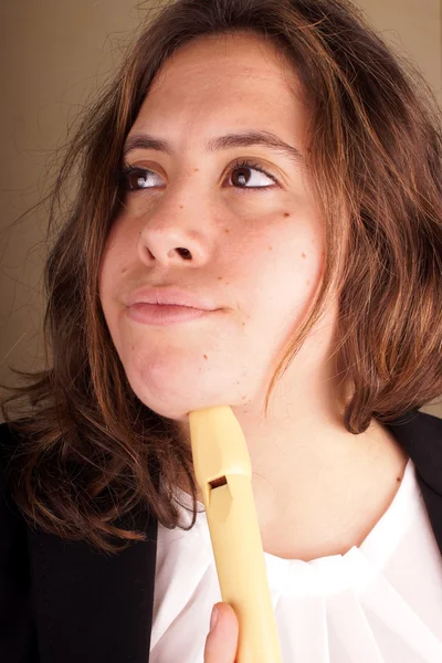 Chica con flauta — Foto de Stock