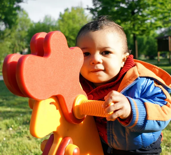 Spielende Kinder — Stockfoto