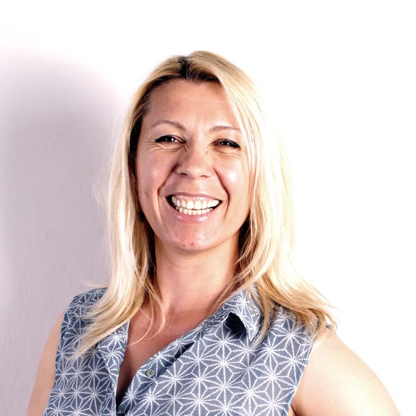 Studio shot of a blonde joking lady — Stock Photo, Image