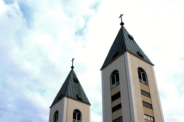 Foto de la Iglesia de Santiago en Medjugorje — Foto de Stock