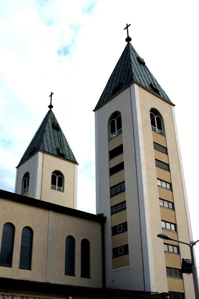 Foto de la Iglesia de Santiago en Medjugorje — Foto de Stock