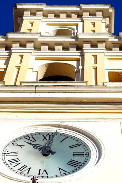 El reloj del Palacio del Gobernador en Parma — Foto de Stock