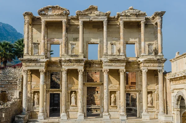 Biblioteca di Celso nella città antica di Efeso, Selcuk, Turchia — Foto Stock