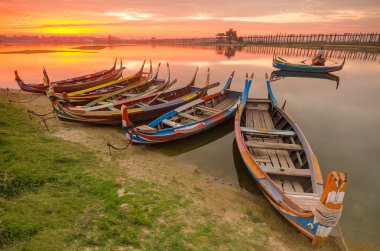 ubein Bridge sunrise, mandalay, myanmar, ahşap tekne 