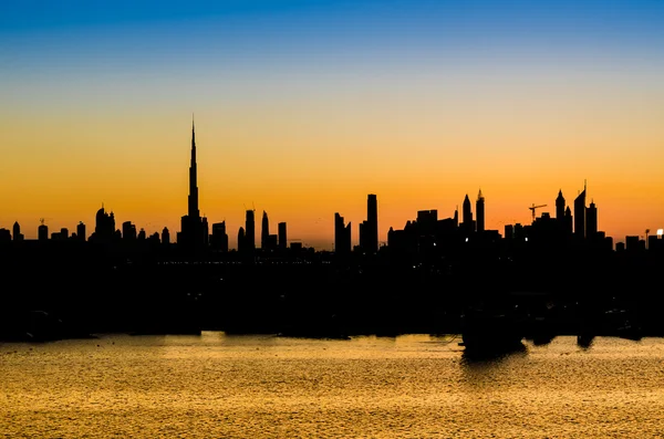 Edificios de gran altura en Dubai, EAU. Burj Khalifa —  Fotos de Stock