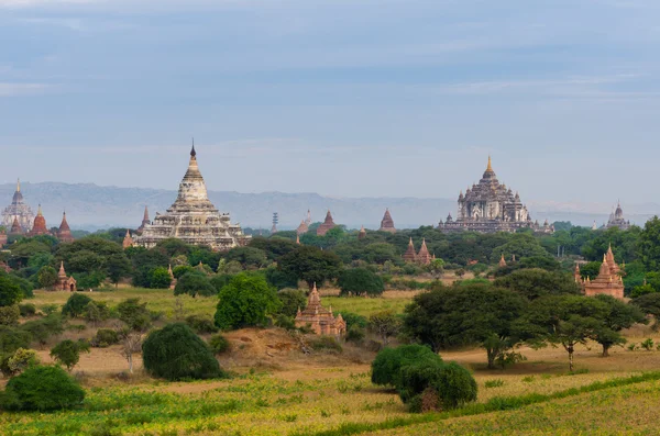 Долина Баган (языческая), Мандалай, Мьянма — стоковое фото