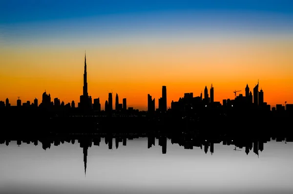 Edificios de gran altura en Dubai, EAU. Burj Khalifa — Foto de Stock