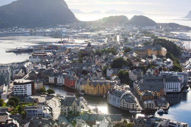 Alesund, Norveç'in güzel süper geniş açı yaz havadan görünümü