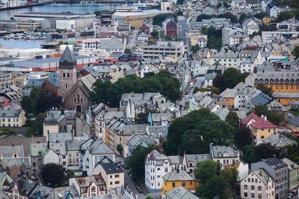 Bela vista aérea de verão super grande angular de Alesund, Noruega — Fotografia de Stock