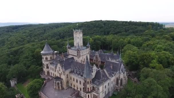 位于德国下萨克森州汉诺威附近的哥特式复兴城堡Marienburg城堡的景观 无人驾驶飞机的空中景观 — 图库视频影像