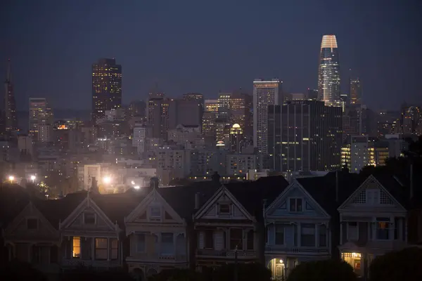 Widok Ulice San Francisco Placu Alamo Panoramą Miasta Kalifornia Stany — Zdjęcie stockowe