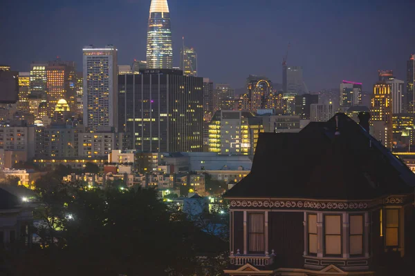 Widok Ulice San Francisco Placu Alamo Panoramą Miasta Kalifornia Stany — Zdjęcie stockowe