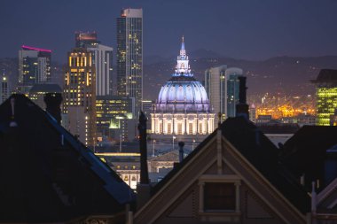 San Francisco Belediye Binası manzarası, San Francisco, California şehir ve ilçe yönetim merkezi.