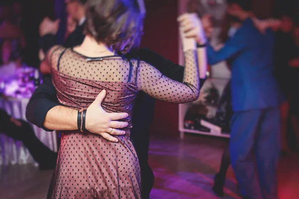 Couples Dancing Traditional Latin Argentinian Dance Milonga Ballroom Hall Tango — Stock fotografie