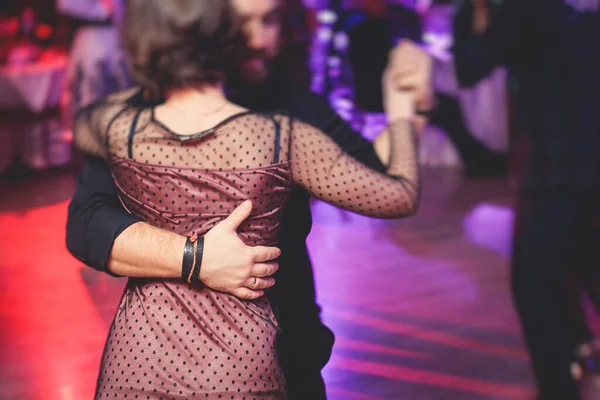 Couples Dancing Traditional Latin Argentinian Dance Milonga Ballroom Hall Tango — 图库照片