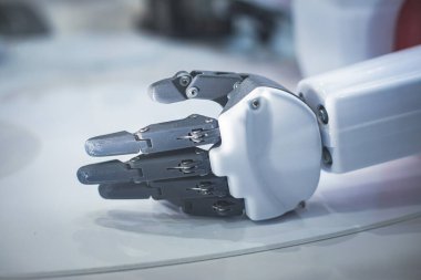 Hidrolik mekanik robot kol, el sıkışma hareketi, üretim hattında robolize manipülatör.